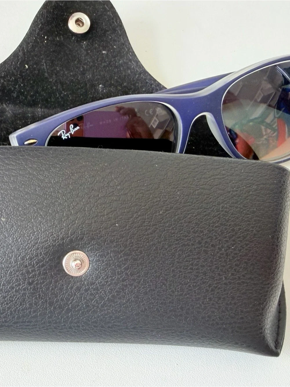 Ray Ban New Wayfarer Rb 2132 55018 Blue Sunglasses Worn Once